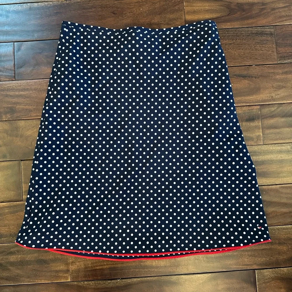 Vintage Tommy Hilfiger Navy Blue Polka Dot A Line Red Trim Skirt Size 16 EUC - Picture 1 of 3